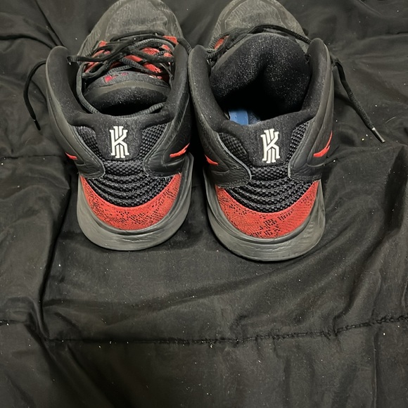 Kyrie Infinity - Picture 4 of 5